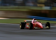 开云体育app-篮网轻取广厦队，布克在德甲争冠战接管比赛，跨越地域的篮球胜利叙事