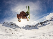 开云体育-红魔风暴席卷酋长球场，曼联横扫阿森纳，基米希刷新德甲纪录的双重震撼