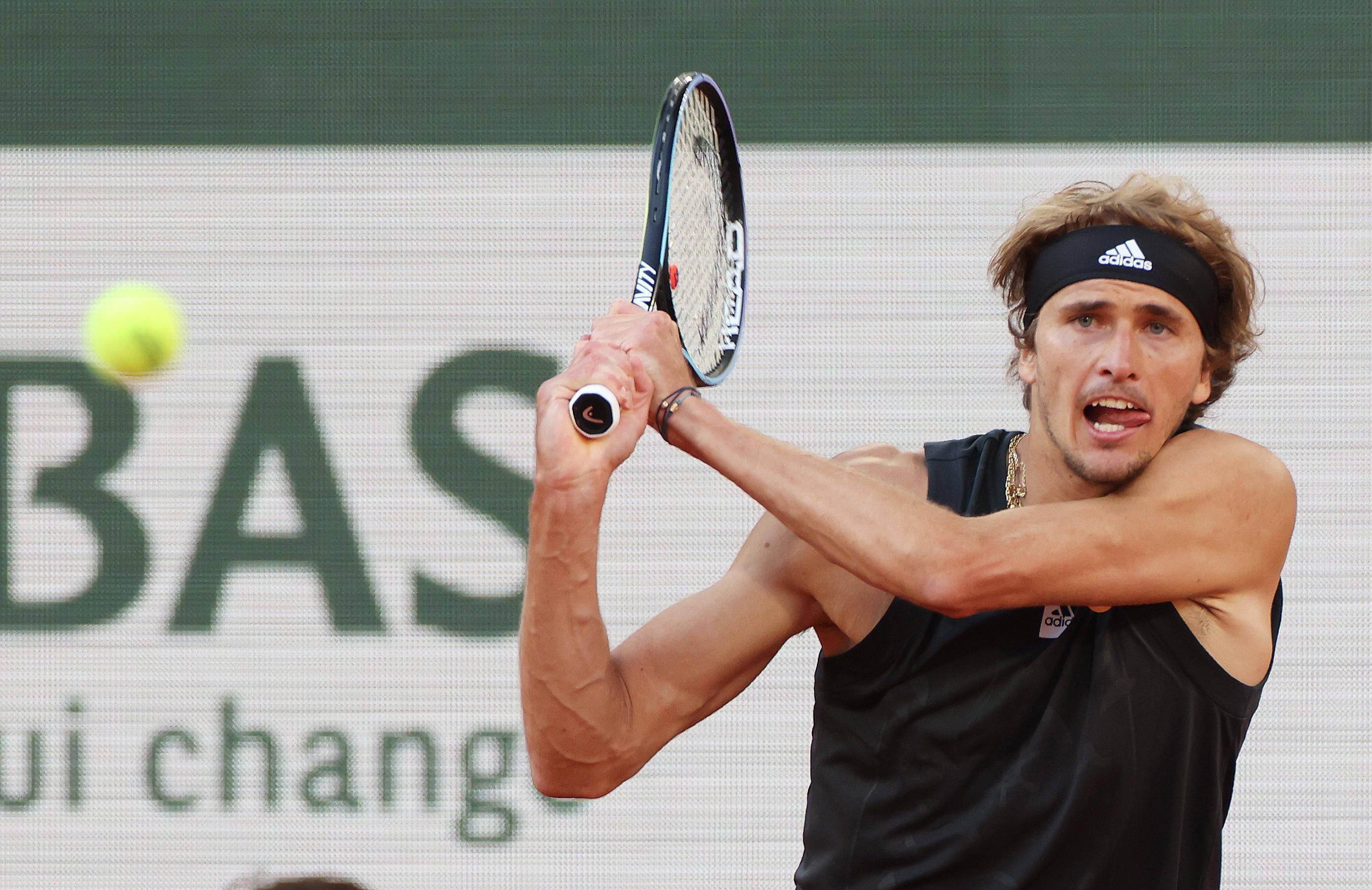 关于欧洲网球队逆转西班牙网球队,兹维列夫高光表现的信息 关于欧洲网球队逆转西班牙网球队,兹维列夫高光表现的信息