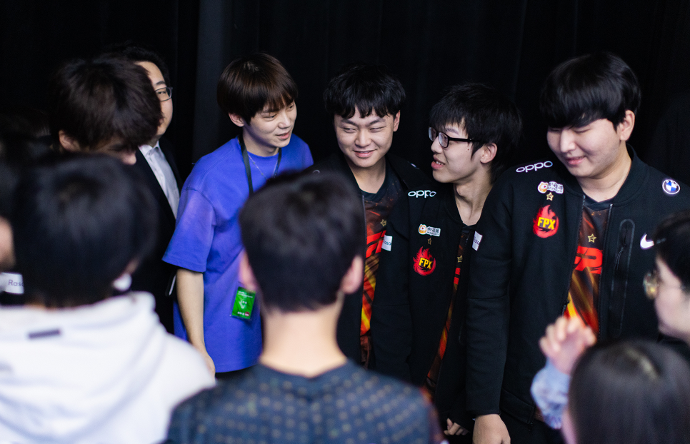 V5绝杀TL，Doinb一己之力扛起全队的简单介绍