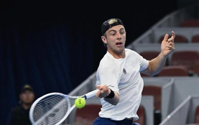 西班牙网球队横扫世界网球队，阿尔卡拉斯绝境逆转的简单介绍