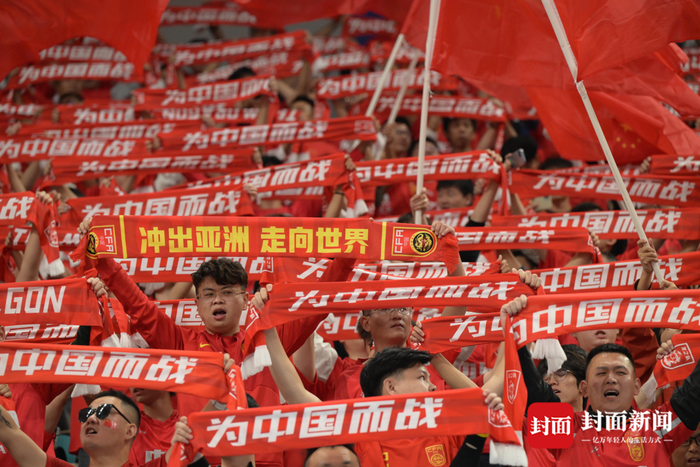 包含顶级球星迎战精彩比赛,球迷尽情奔放的词条 包含顶级球星迎战精彩比赛,球迷尽情奔放的词条