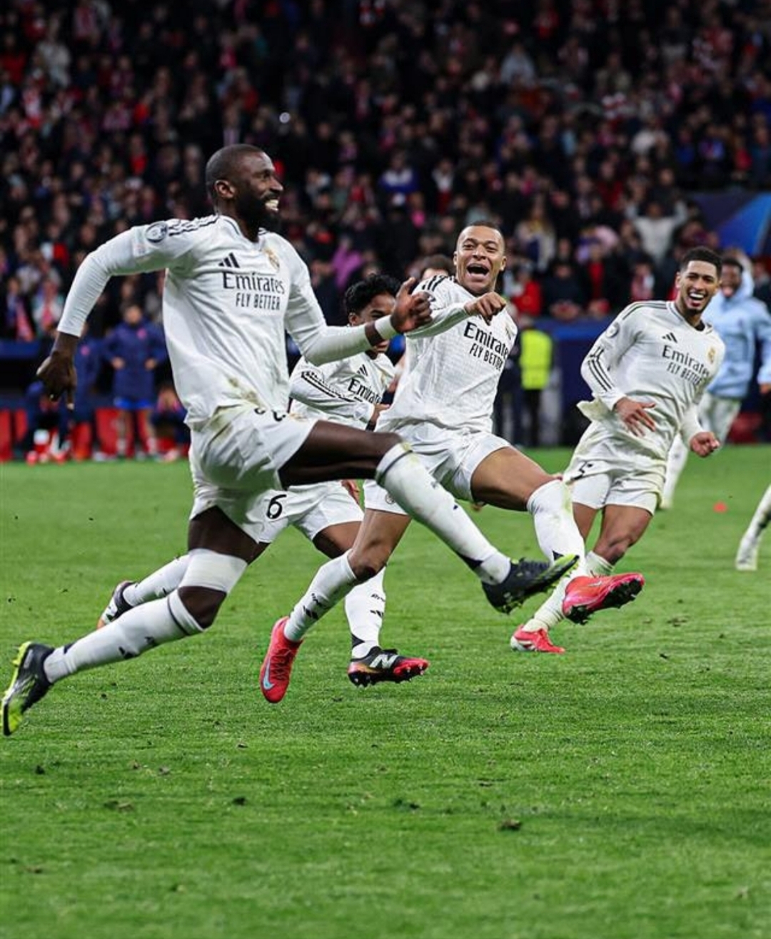 包含欧洲头号射手争霸,德甲射手榜争夺激烈的词条 包含欧洲头号射手争霸,德甲射手榜争夺激烈的词条