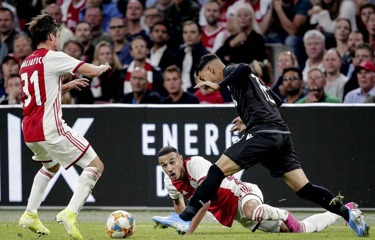 包含阿贾克斯战胜对手,晋级前景乐观的词条 包含阿贾克斯战胜对手,晋级前景乐观的词条