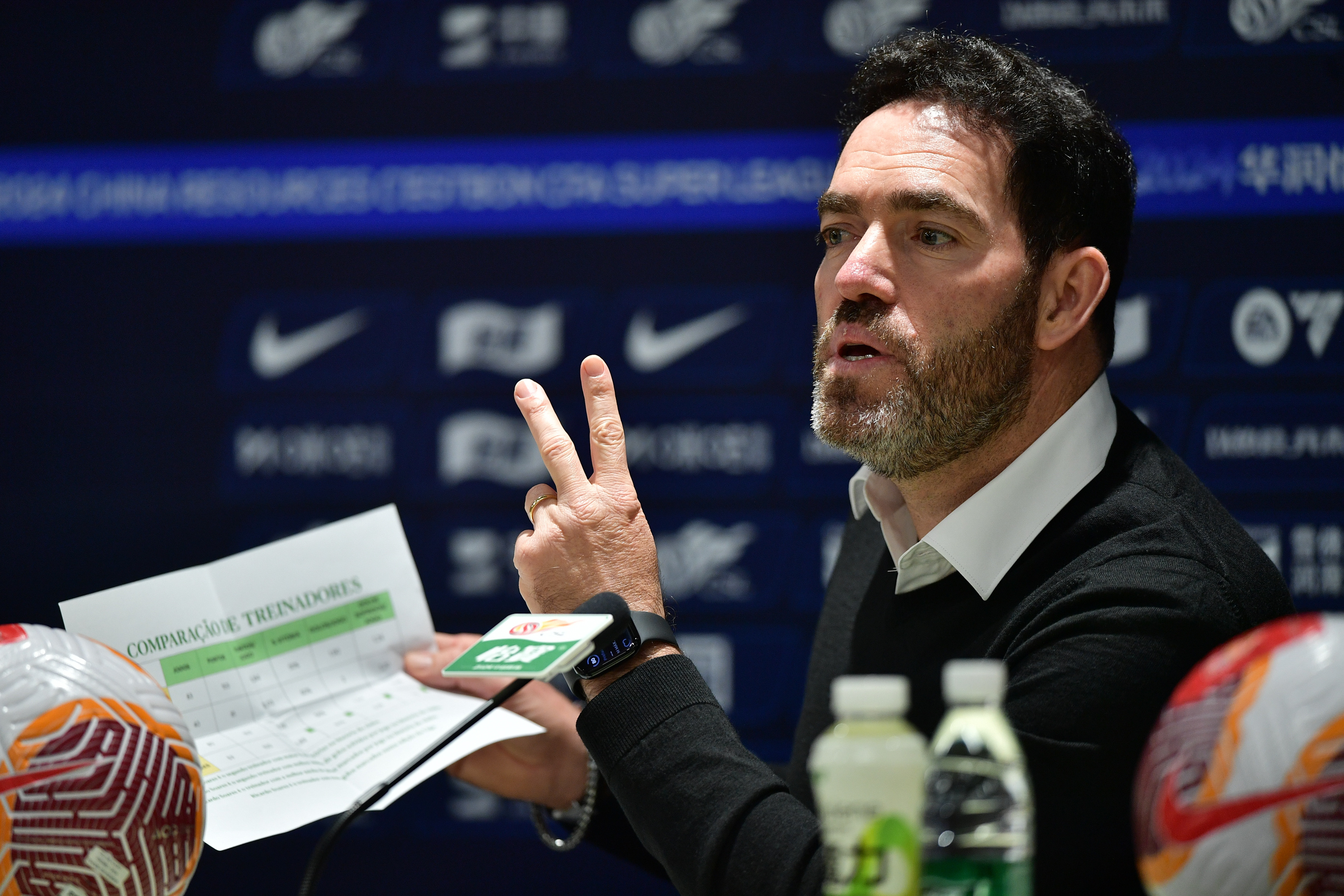 关于荷兰轻取瑞典，苏亚雷斯状态火热的信息