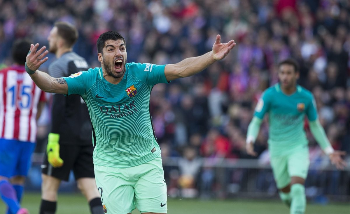 关于荷兰轻取瑞典，苏亚雷斯状态火热的信息