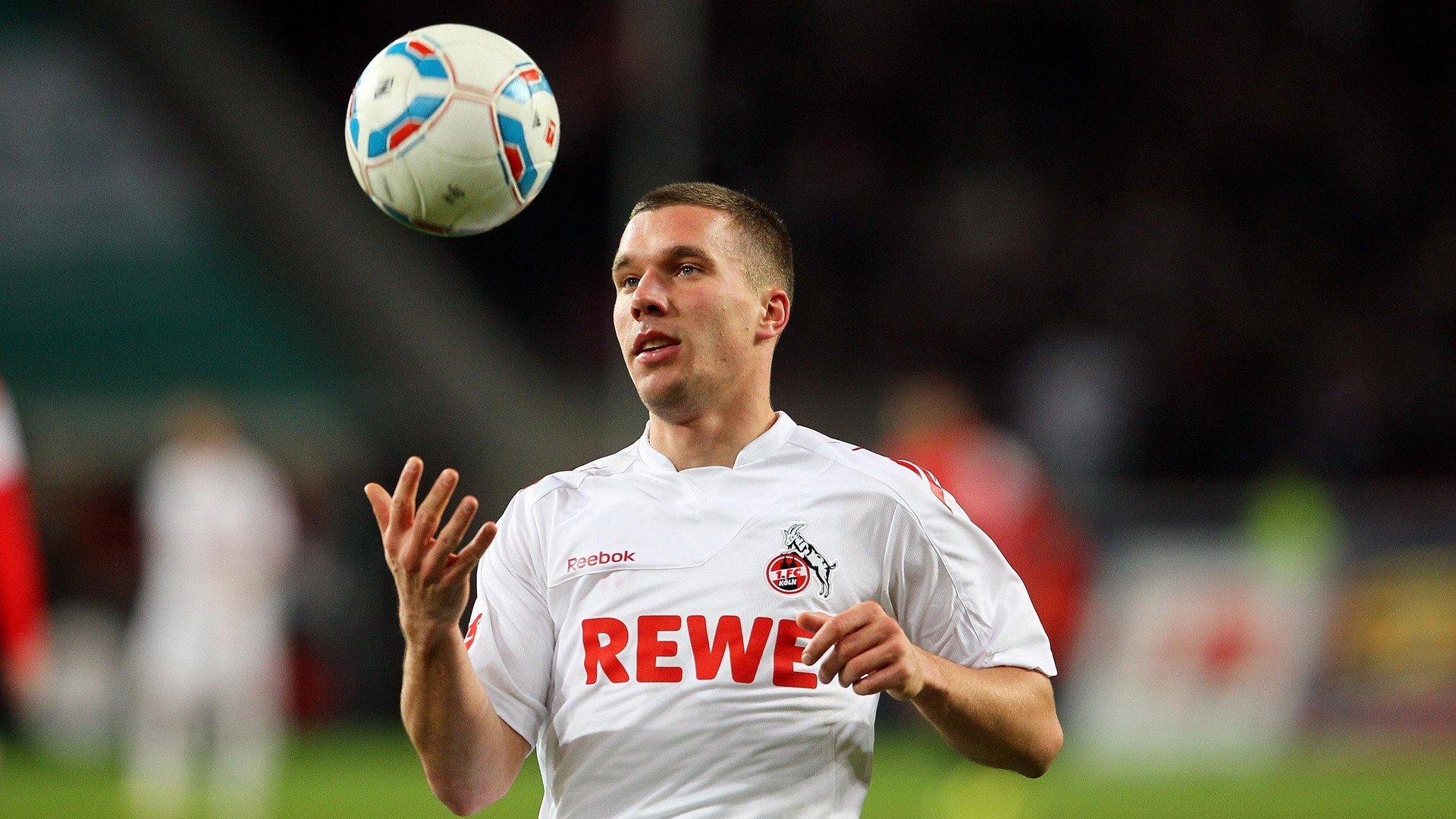 西决生死战之夜，伊布攻防两端统治