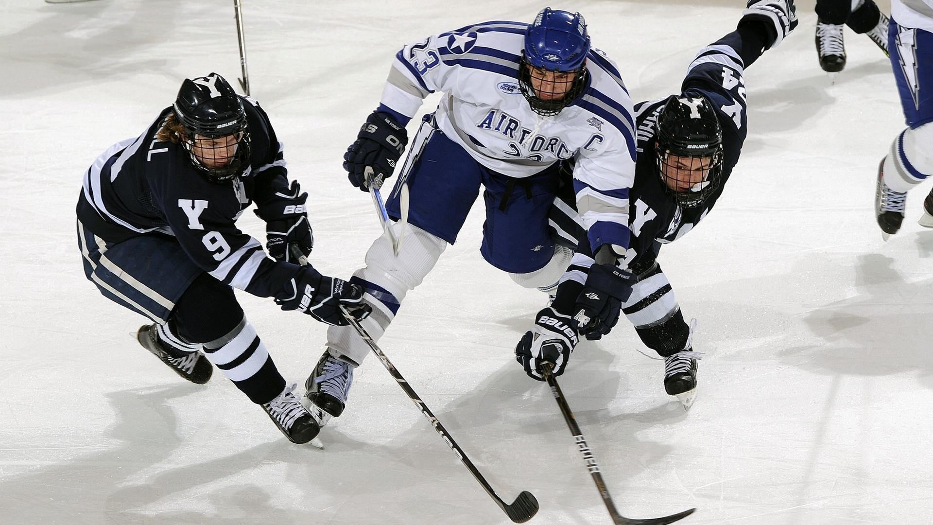当引擎轰鸣遇见篮下风暴,F1揭幕战夜与字母哥的统治级交响